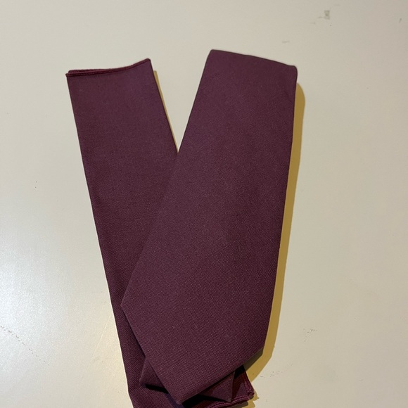 Tie - Picture 1 of 1